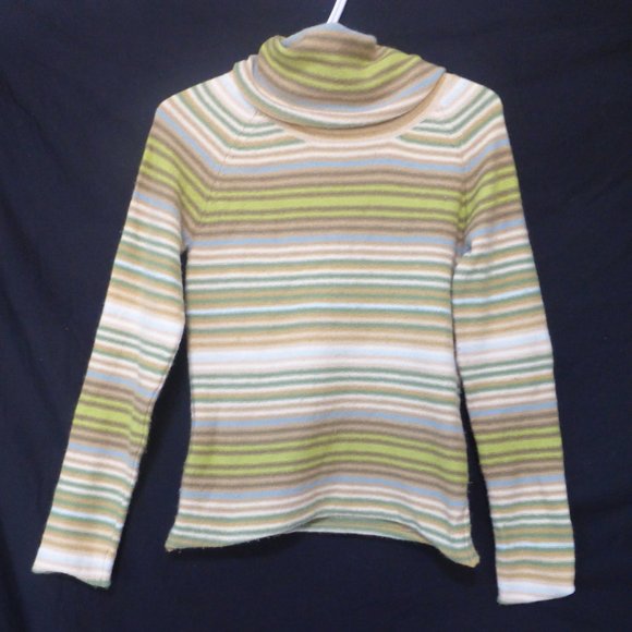 GAP Stretch, striped turtleneck sweater, size medium, BNWOT